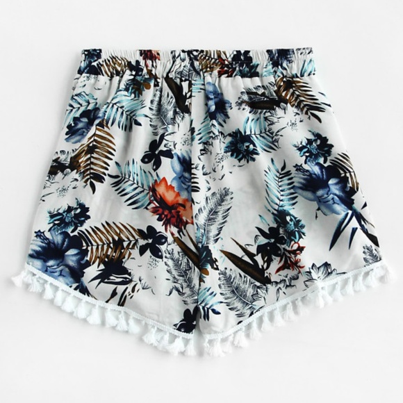 HP Boho Palm Leaf Tassel Trim Shorts - Picture 2 of 4